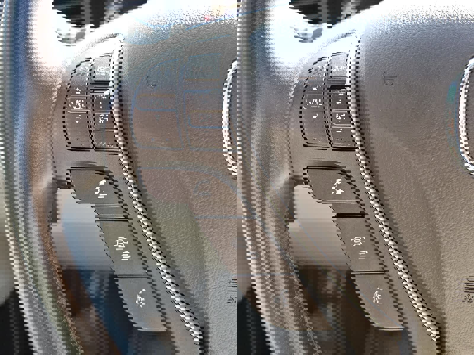 Used 2016 Acura ILX w/ Technology Plus Package image 12