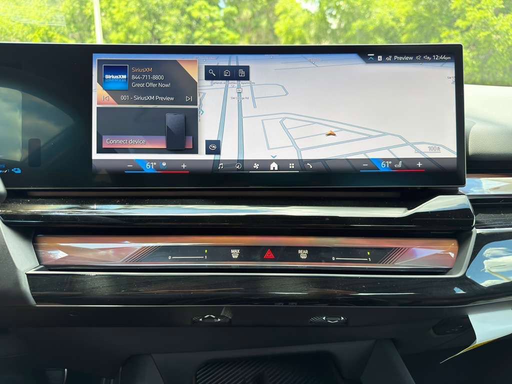 New 2026 BMW 550e xDrive AWD/4WD image 19