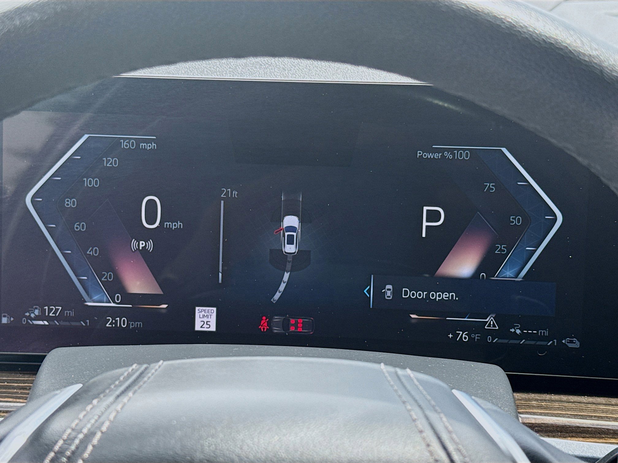 Used 2025 BMW X5 xDrive50e image 9