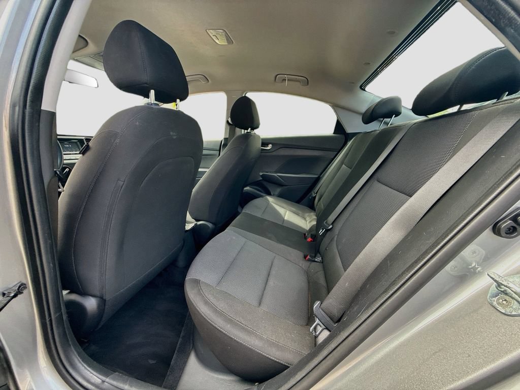 Used 2021 Hyundai Accent SE FWD image 24