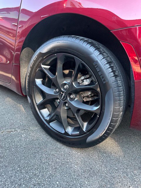 Used 2023 Chrysler Pacifica Touring-L w/ S Appearance Package AWD/4WD image 7