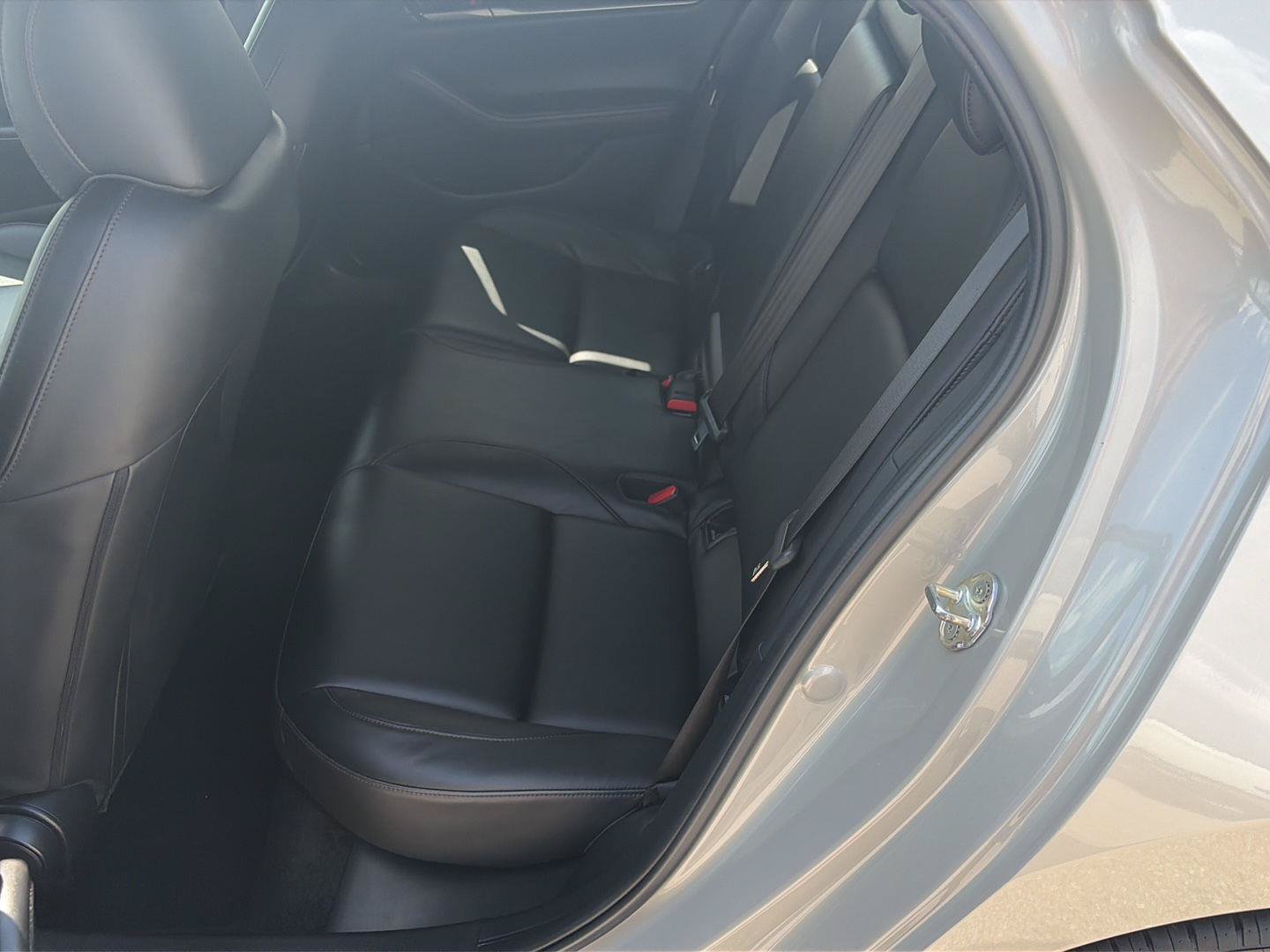 Used 2024 MAZDA MAZDA3 s FWD image 13
