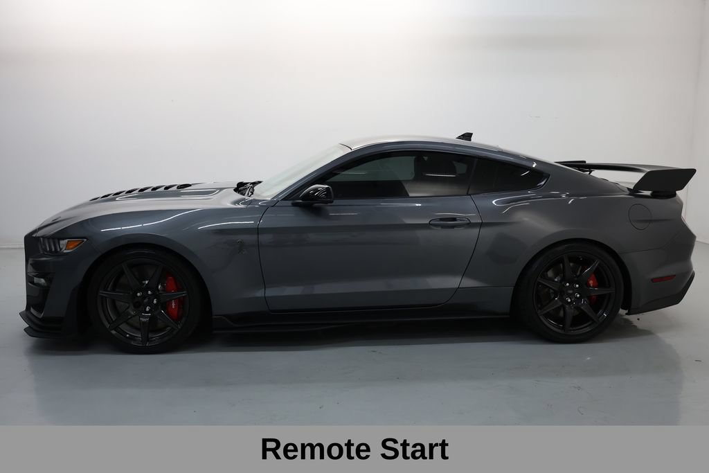 Used 2022 Ford Mustang Shelby GT500 w/ Carbon Fiber Track Pack RWD image 28
