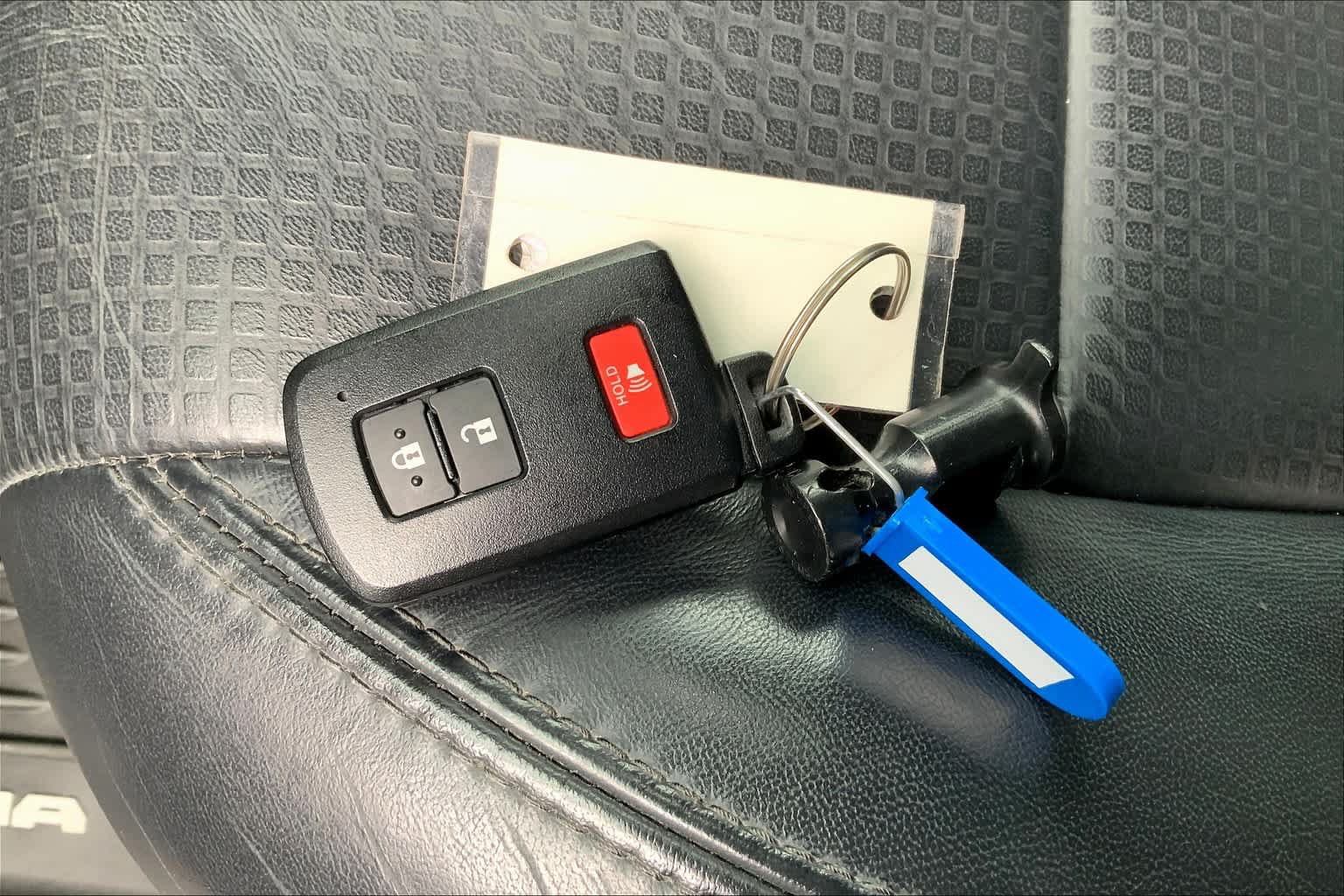 Used 2019 Toyota Tacoma TRD Sport w/ TRD Premium Sport Package RWD image 15
