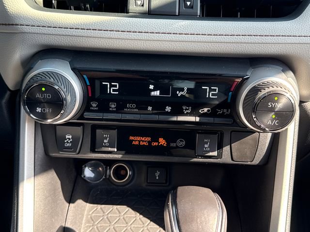 Used 2021 Toyota RAV4 XLE Premium AWD/4WD image 31