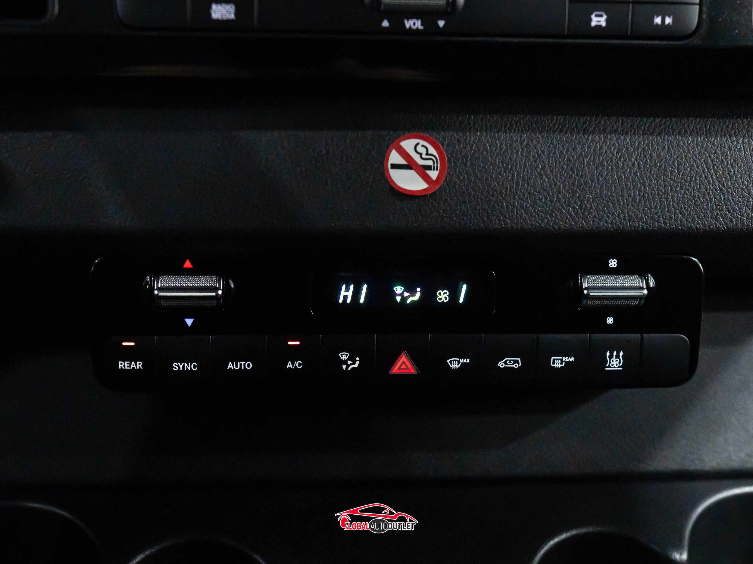 Used 2025 Mercedes-Benz Sprinter 2500 image 30