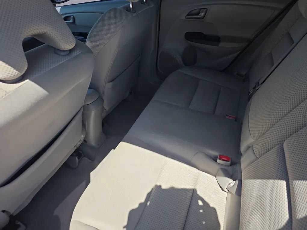 Used 2011 Honda Insight EX image 17