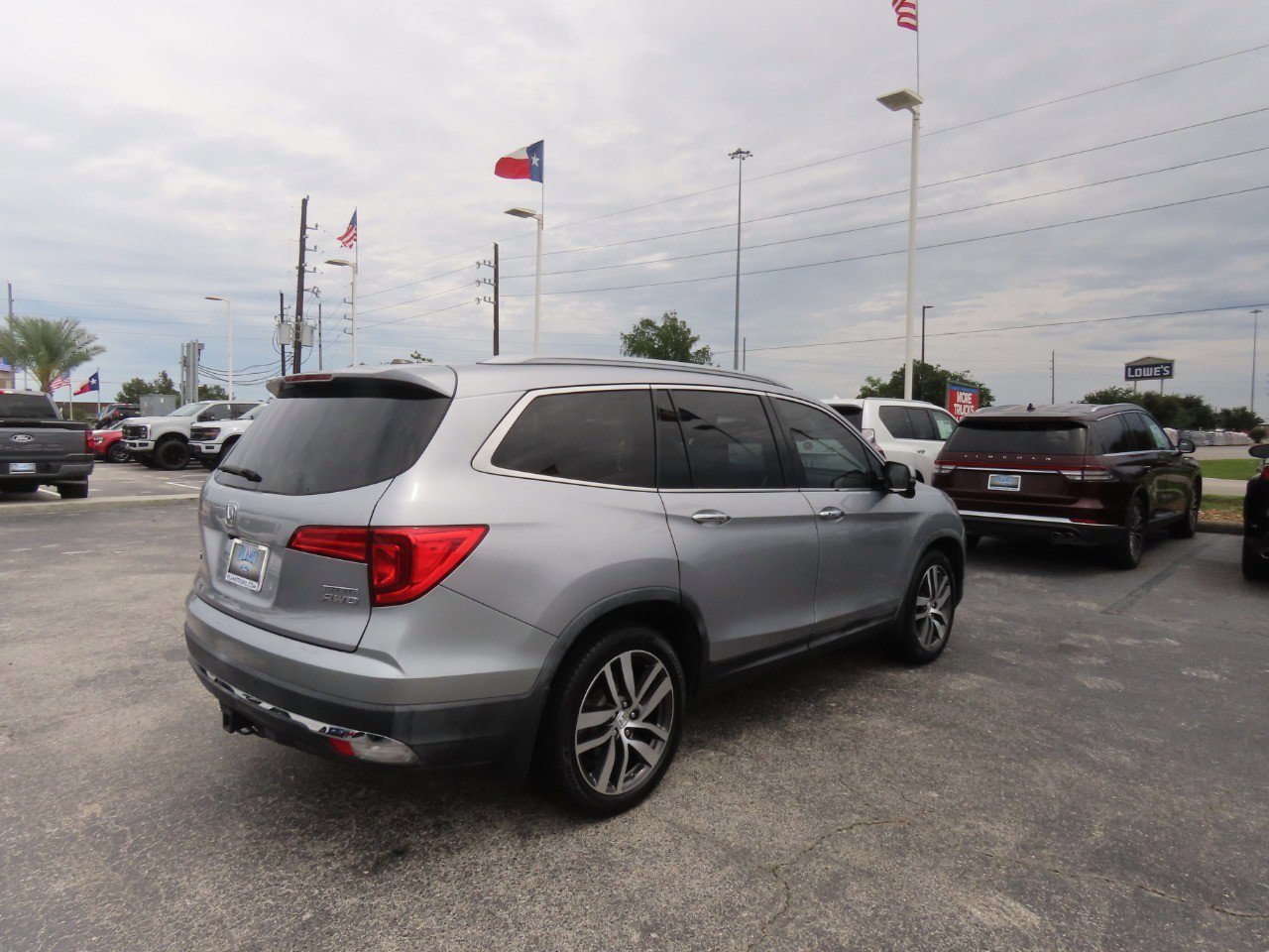 Used 2017 Honda Pilot Touring image 11