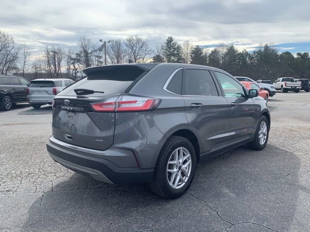 Used 2024 Ford Edge SEL image 8