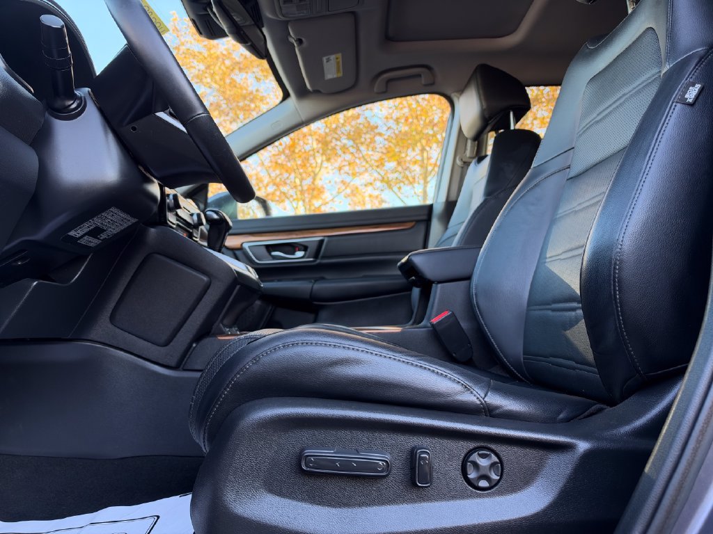 Used 2022 Honda CR-V Touring image 18