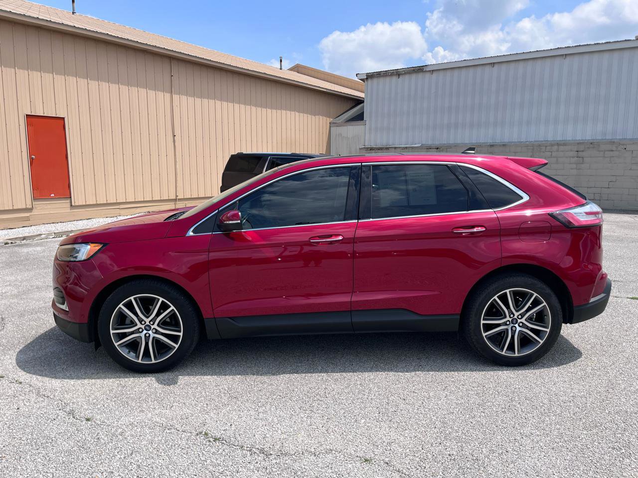 Used 2020 Ford Edge Titanium w/ Equipment Group 301A FWD image 6