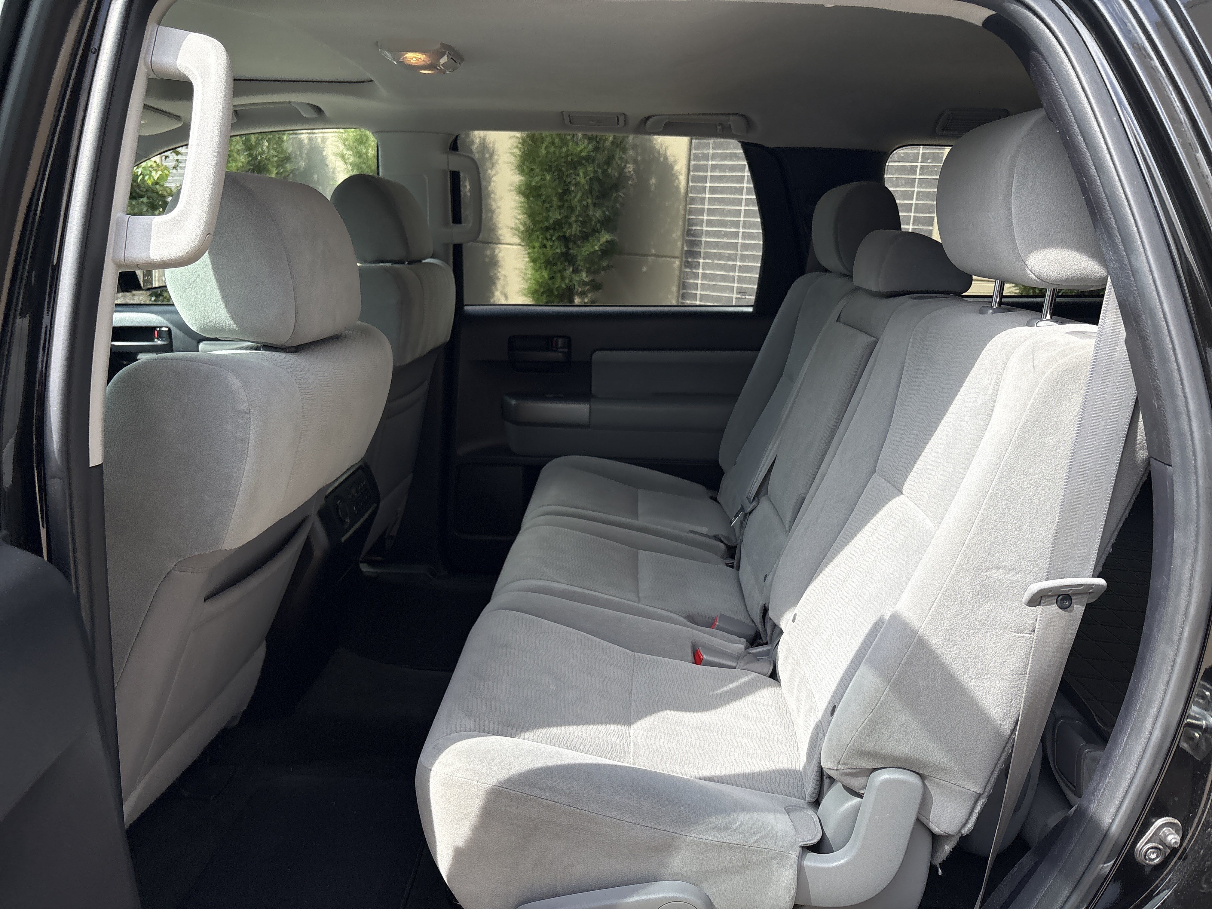 Used 2016 Toyota Sequoia SR5 AWD/4WD image 30