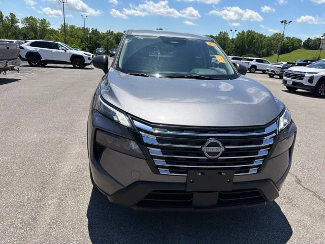 Used 2024 Nissan Rogue S AWD/4WD image 6