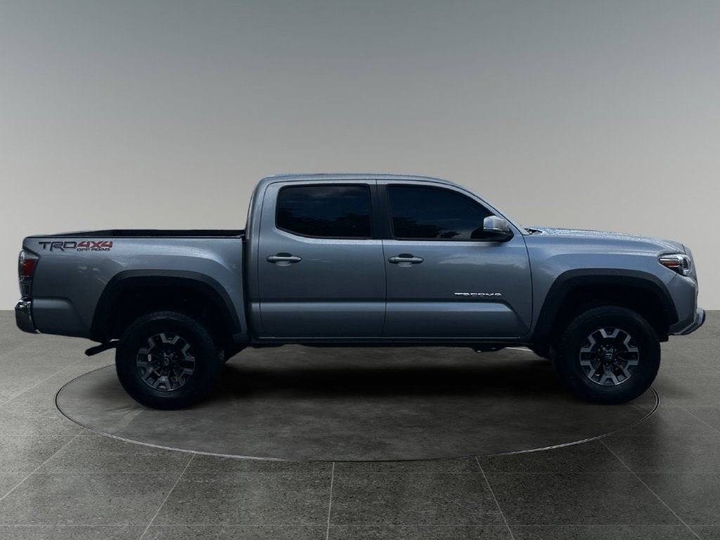 Used 2021 Toyota Tacoma TRD Off-Road AWD/4WD image 10