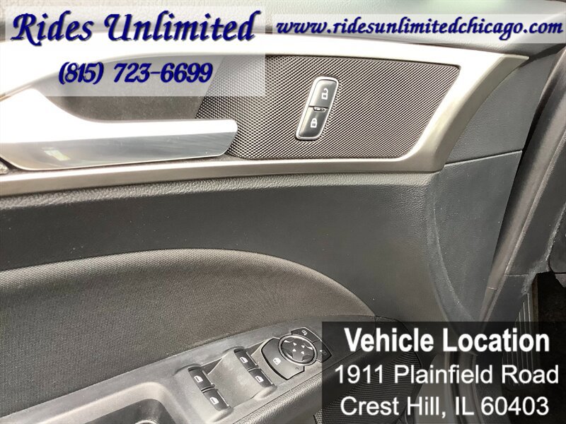 Used 2018 Ford Fusion SE FWD image 15