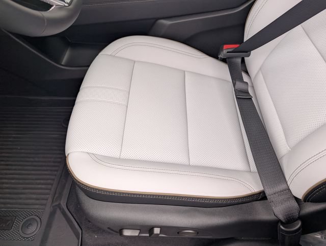 New 2026 Chevrolet Traverse High Country w/ LPO, Floor Liner Package AWD/4WD image 21