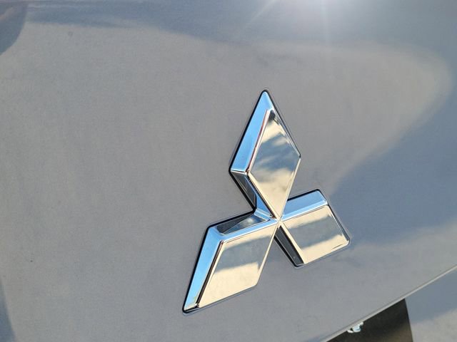 New 2026 Mitsubishi Outlander SE image 8