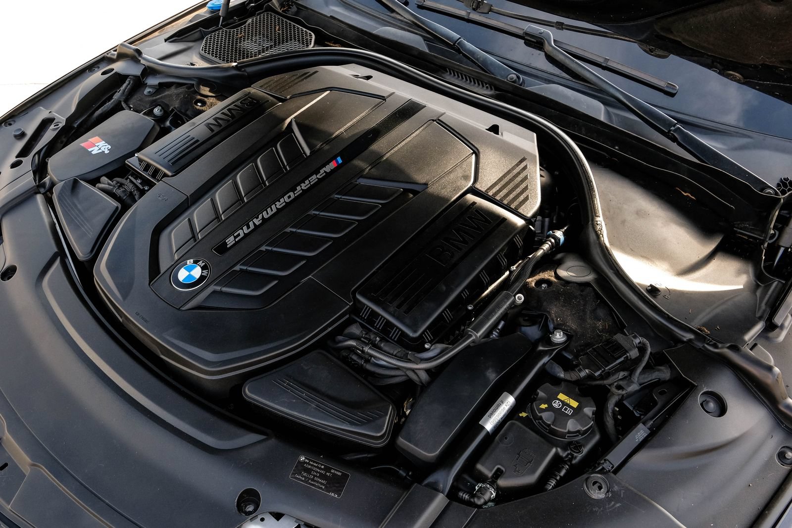 Used 2018 BMW M760i xDrive AWD/4WD image 52