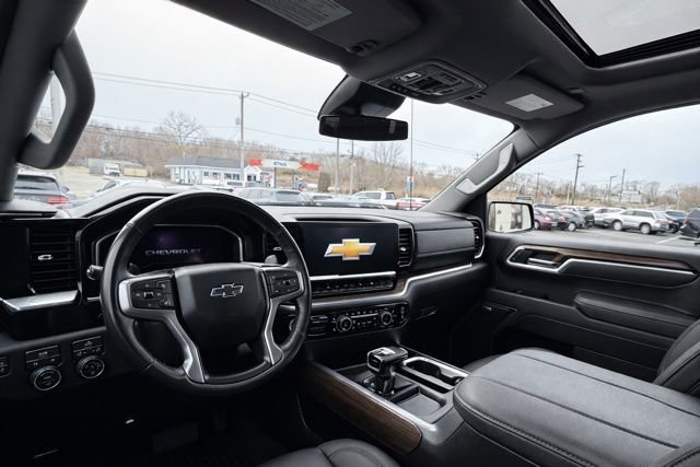 Used 2025 Chevrolet Silverado 1500 RST w/ Convenience Package II image 21