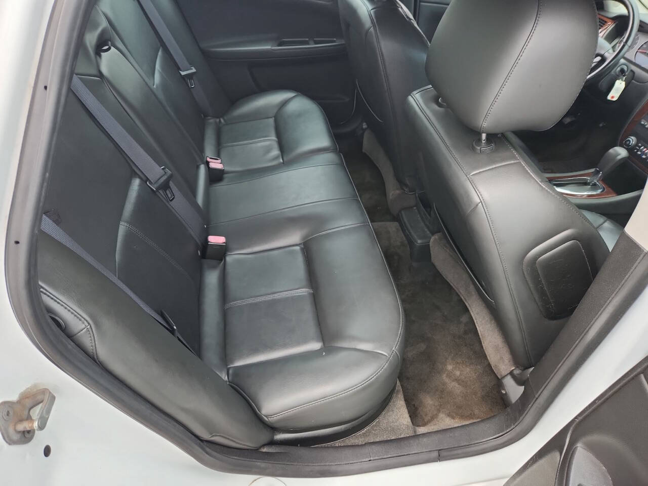 Used 2011 Chevrolet Impala LT w/ Luxury Edition Package FWD image 17