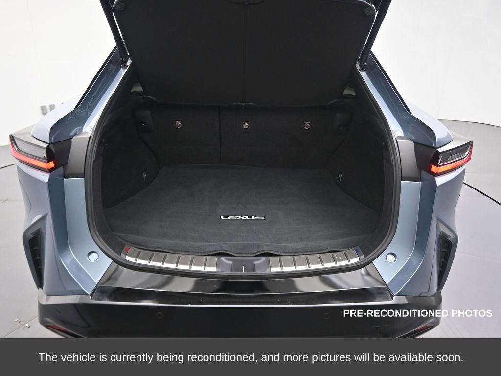 Used 2023 Lexus RZ 450e Premium image 16