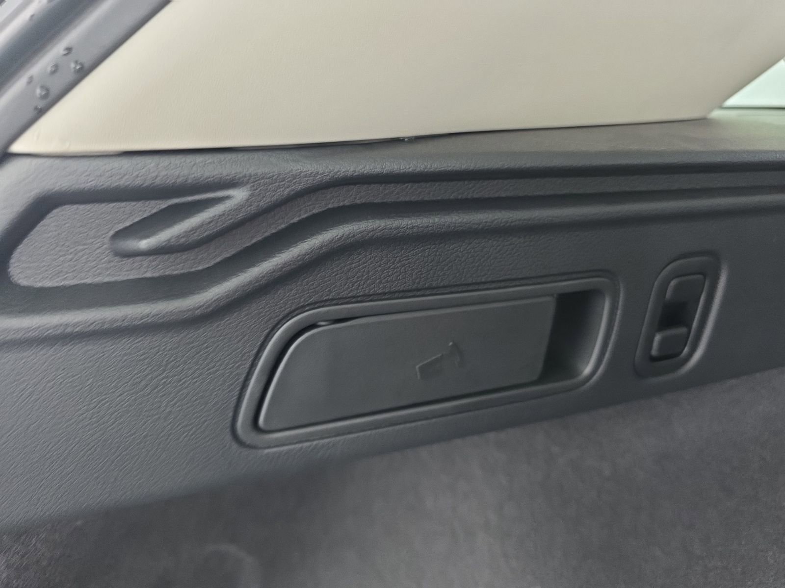 New 2025 INFINITI QX50 Luxe image 15