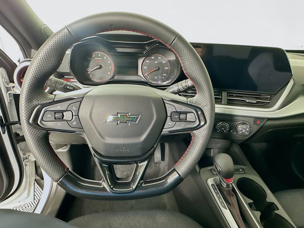 Used 2024 Chevrolet Trax RS image 11