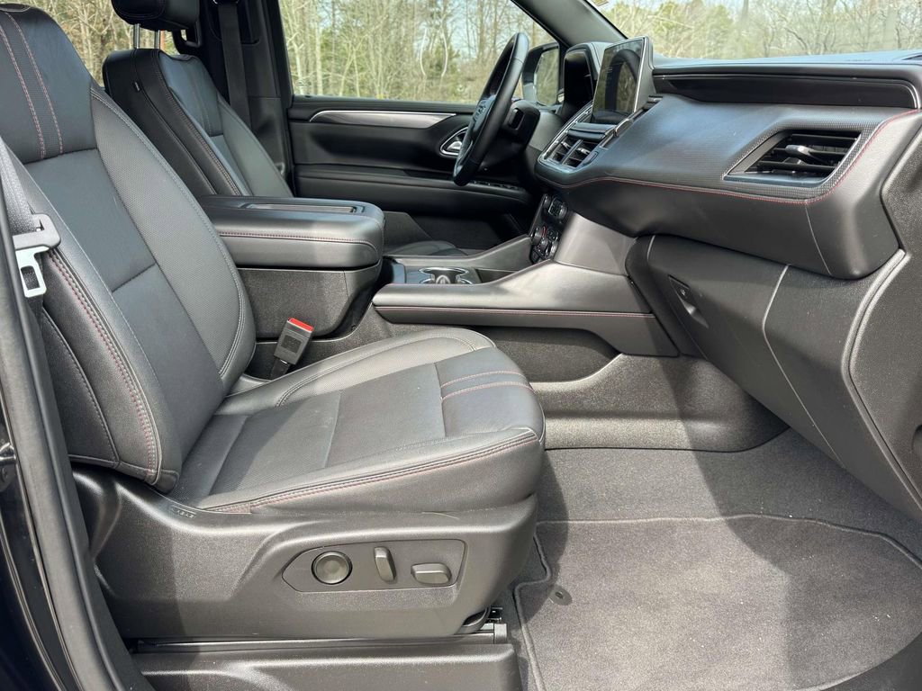 Used 2024 Chevrolet Tahoe RST w/ Luxury Package AWD/4WD image 14