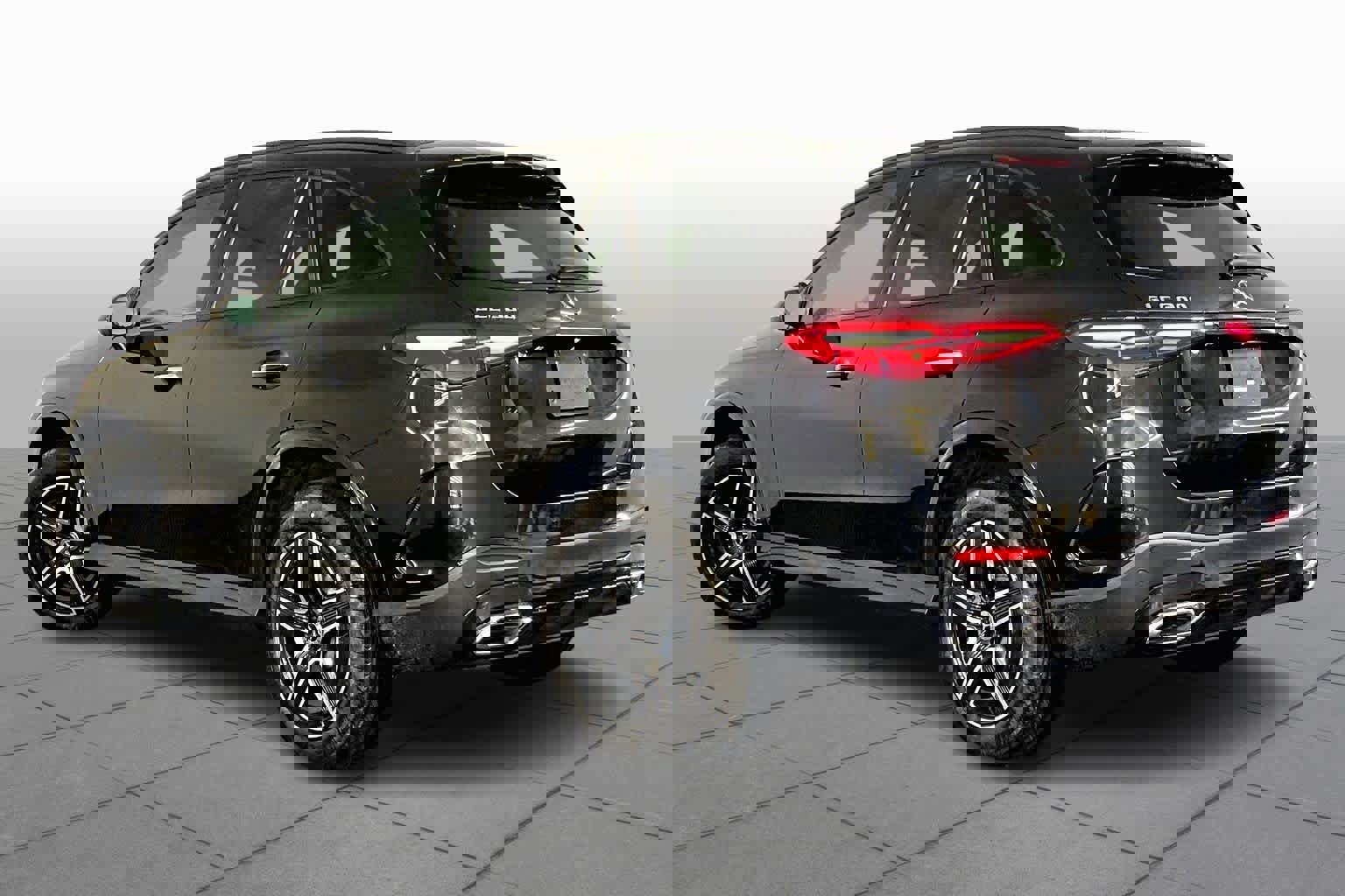 New 2026 Mercedes-Benz GLC 300 4MATIC image 3