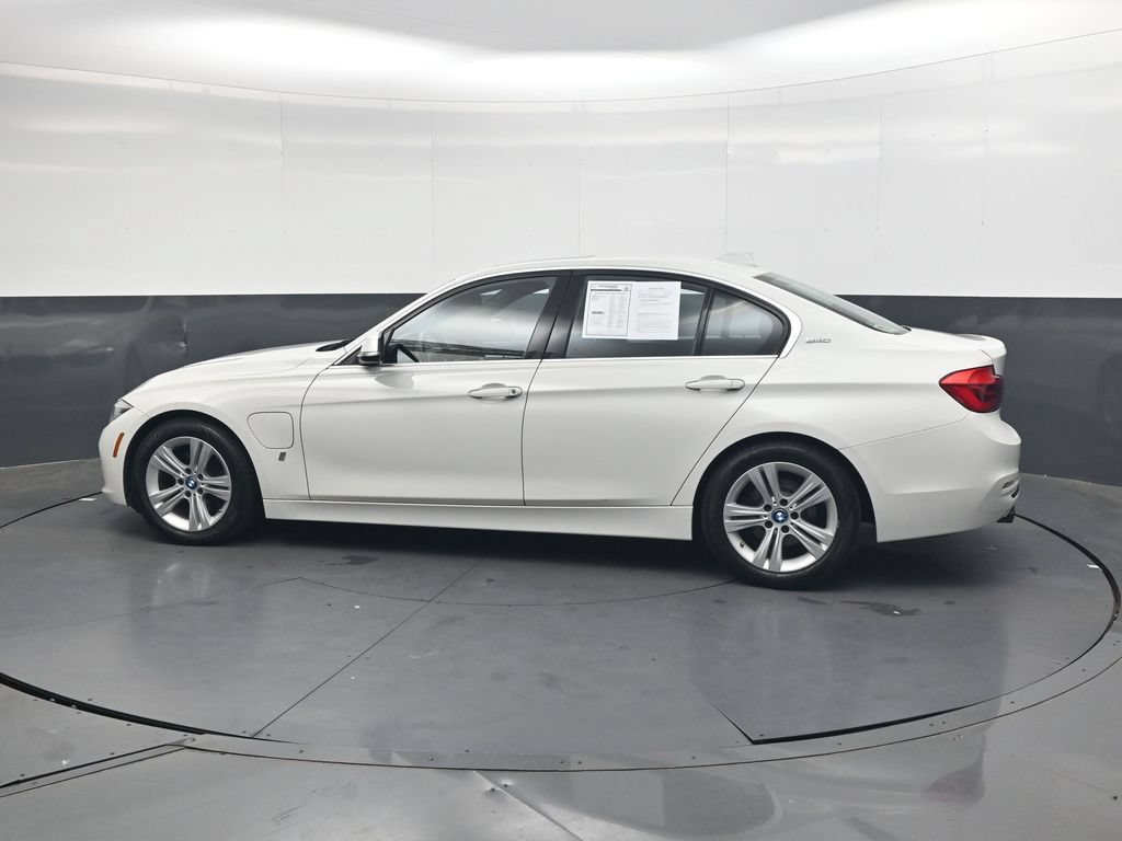 Used 2018 BMW 330e RWD image 10