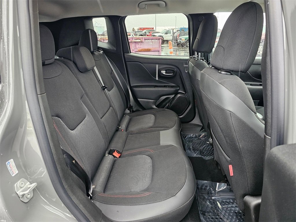 Used 2021 Jeep Renegade Trailhawk w/ Trailer Tow Group image 14