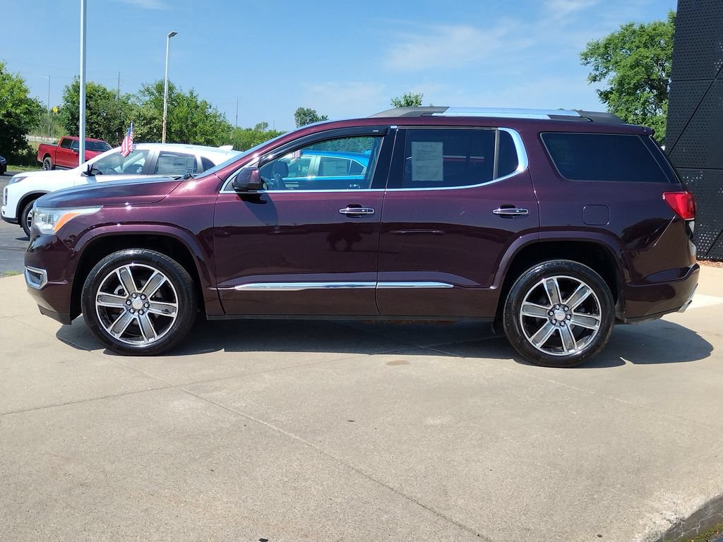 Used 2017 GMC Acadia Denali w/ Technology Package AWD/4WD image 8