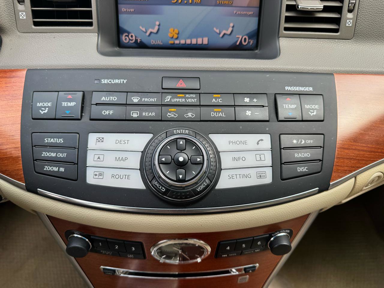 Used 2007 INFINITI M35 x w/ Technology Pkg AWD/4WD image 24
