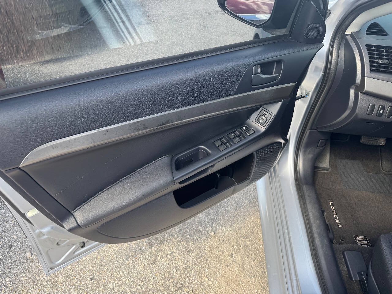 Used 2015 Mitsubishi Lancer ES FWD image 8