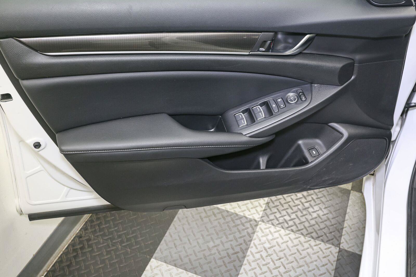 Used 2021 Honda Accord Sport image 39