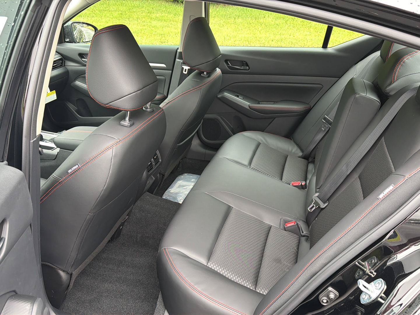 New 2026 Nissan Altima 2.5 SR w/ SR Midnight Edition Package FWD image 12