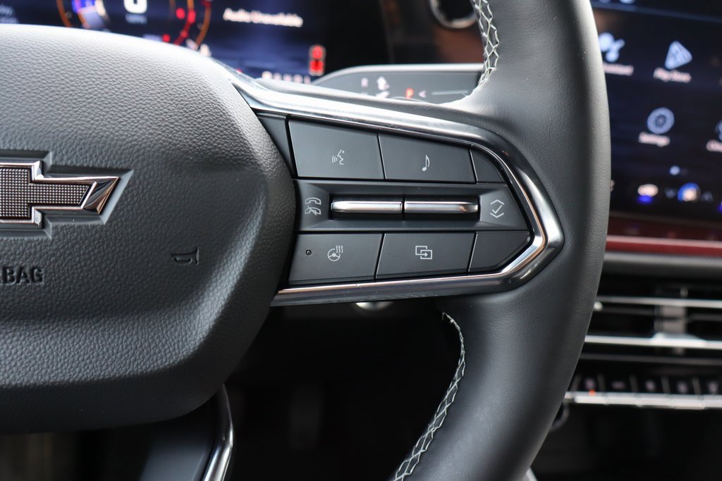 Used 2024 Chevrolet Traverse Z71 image 6