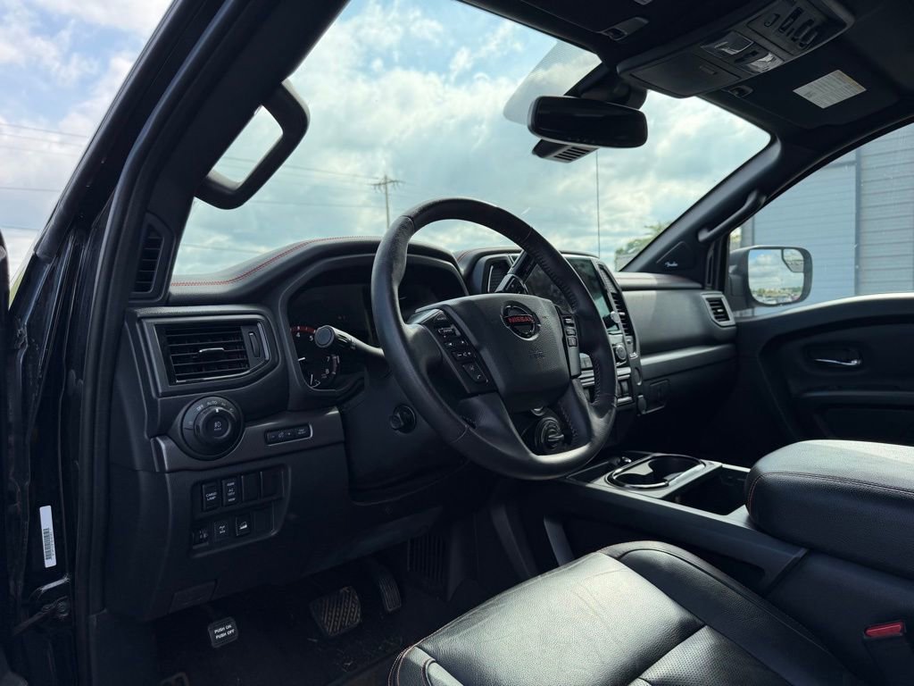 Used 2021 Nissan Titan PRO-4X w/ Pro-4x Convenience Package AWD/4WD image 11