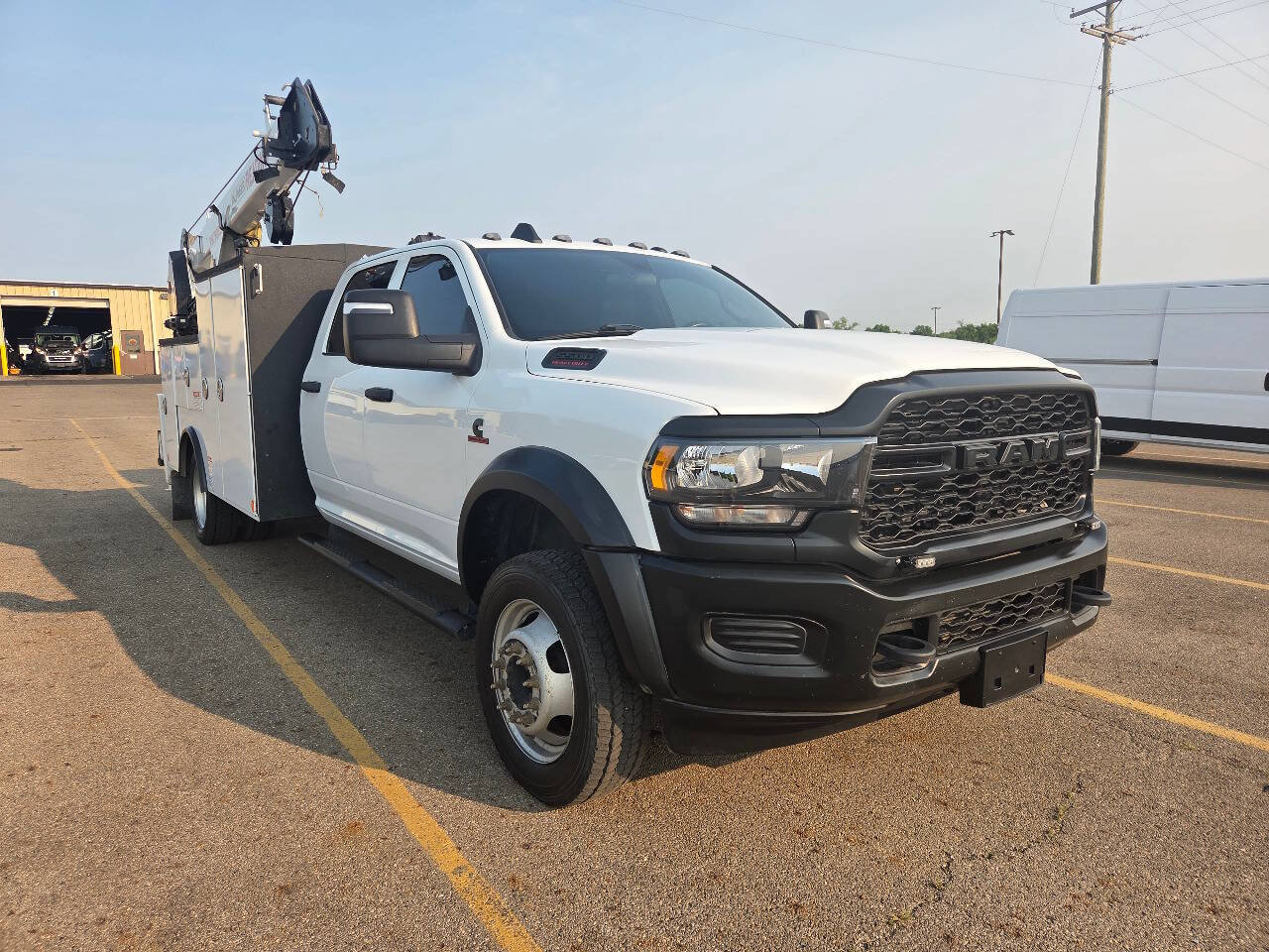 Used 2023 RAM 5500 Tradesman w/ Max Tow Package AWD/4WD image 3
