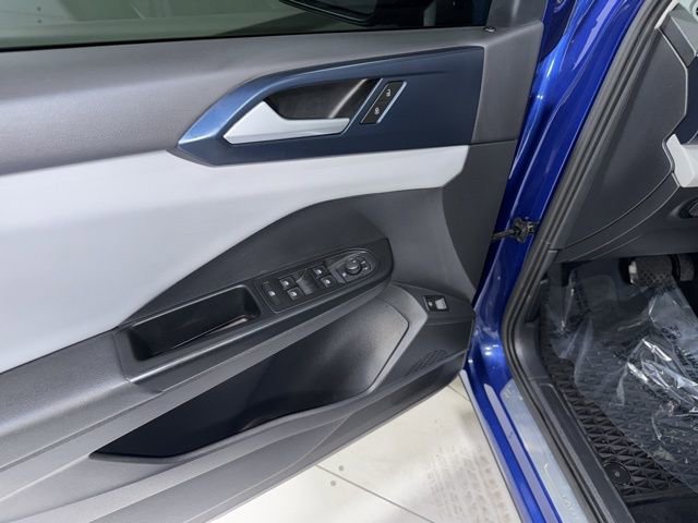 Used 2022 Volkswagen Taos SE image 11