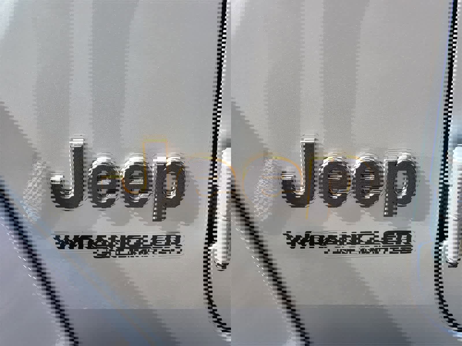 Used 2022 Jeep Wrangler Unlimited Rubicon w/ Xtreme Recon 35" Tire Package image 10