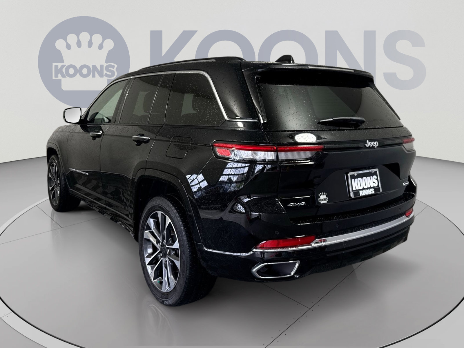 Used 2023 Jeep Grand Cherokee Overland AWD/4WD image 4