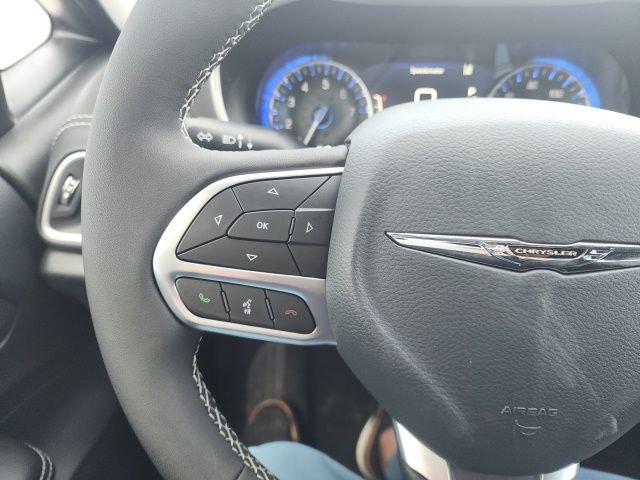 New 2026 Chrysler Pacifica Select image 13