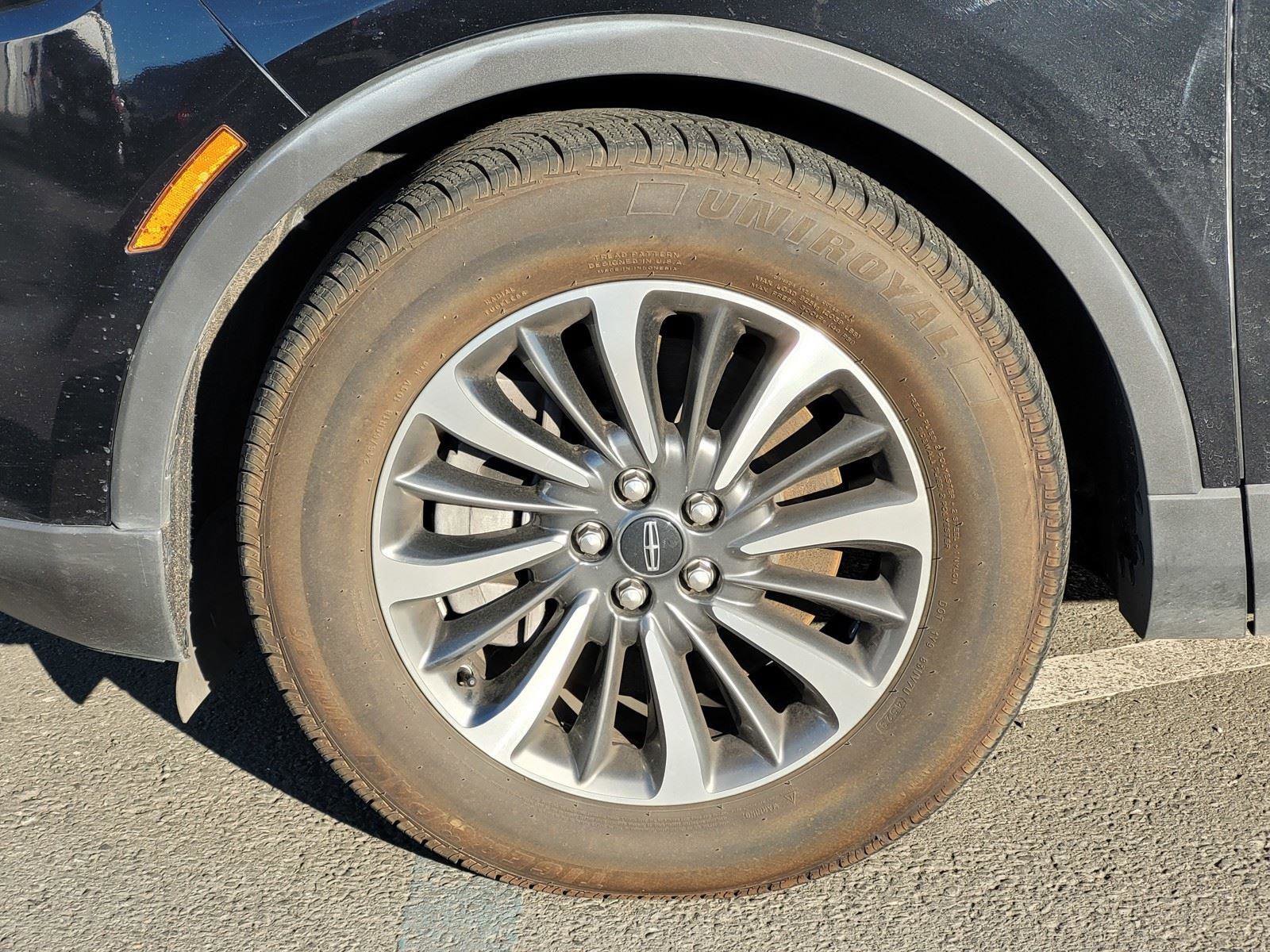 Used 2023 Lincoln Nautilus Reserve AWD/4WD image 11