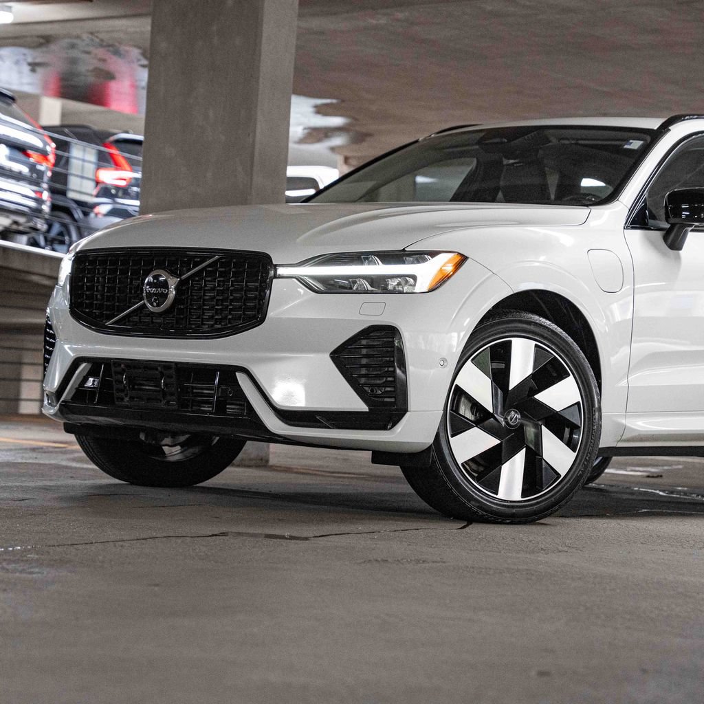Certified 2024 Volvo XC60 T8 Plus w/ Protection Package Premier AWD/4WD image 2