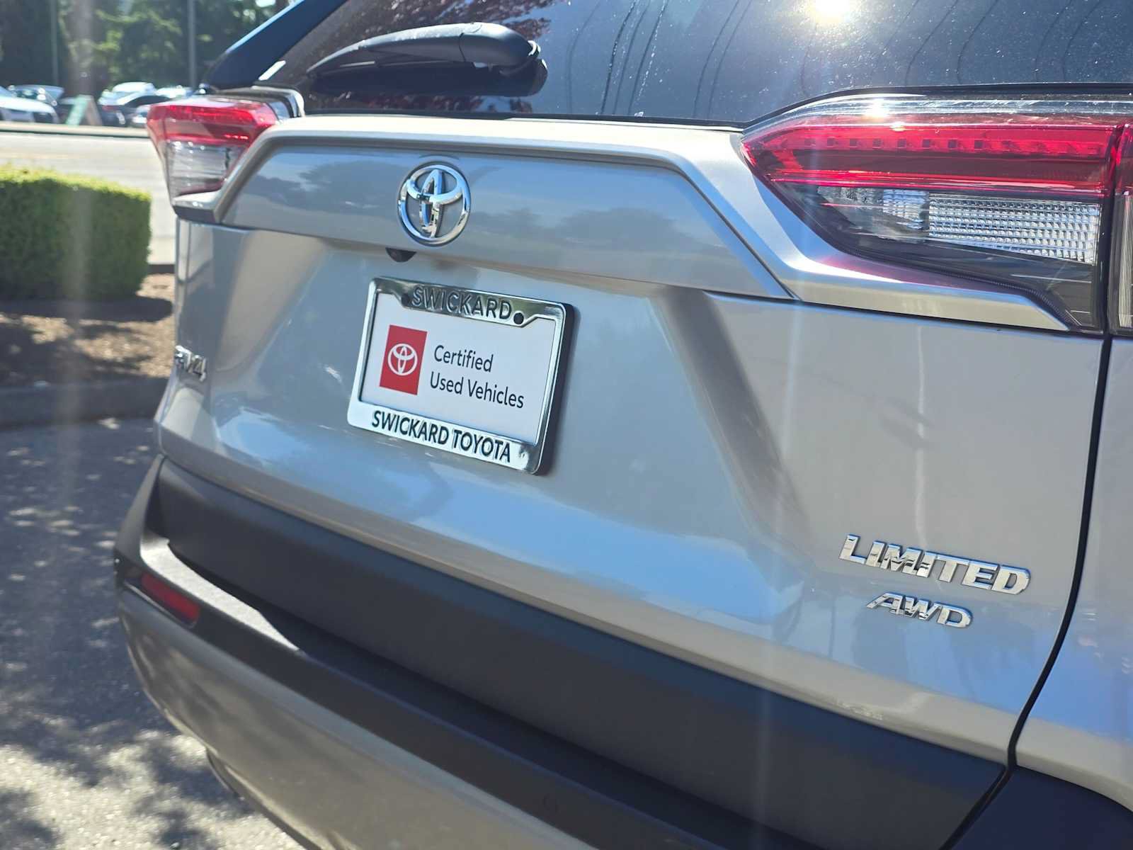 Certified 2022 Toyota RAV4 Limited AWD/4WD image 13