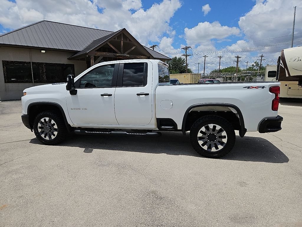 Used 2024 Chevrolet Silverado 2500 Custom w/ Custom Convenience Package AWD/4WD image 3