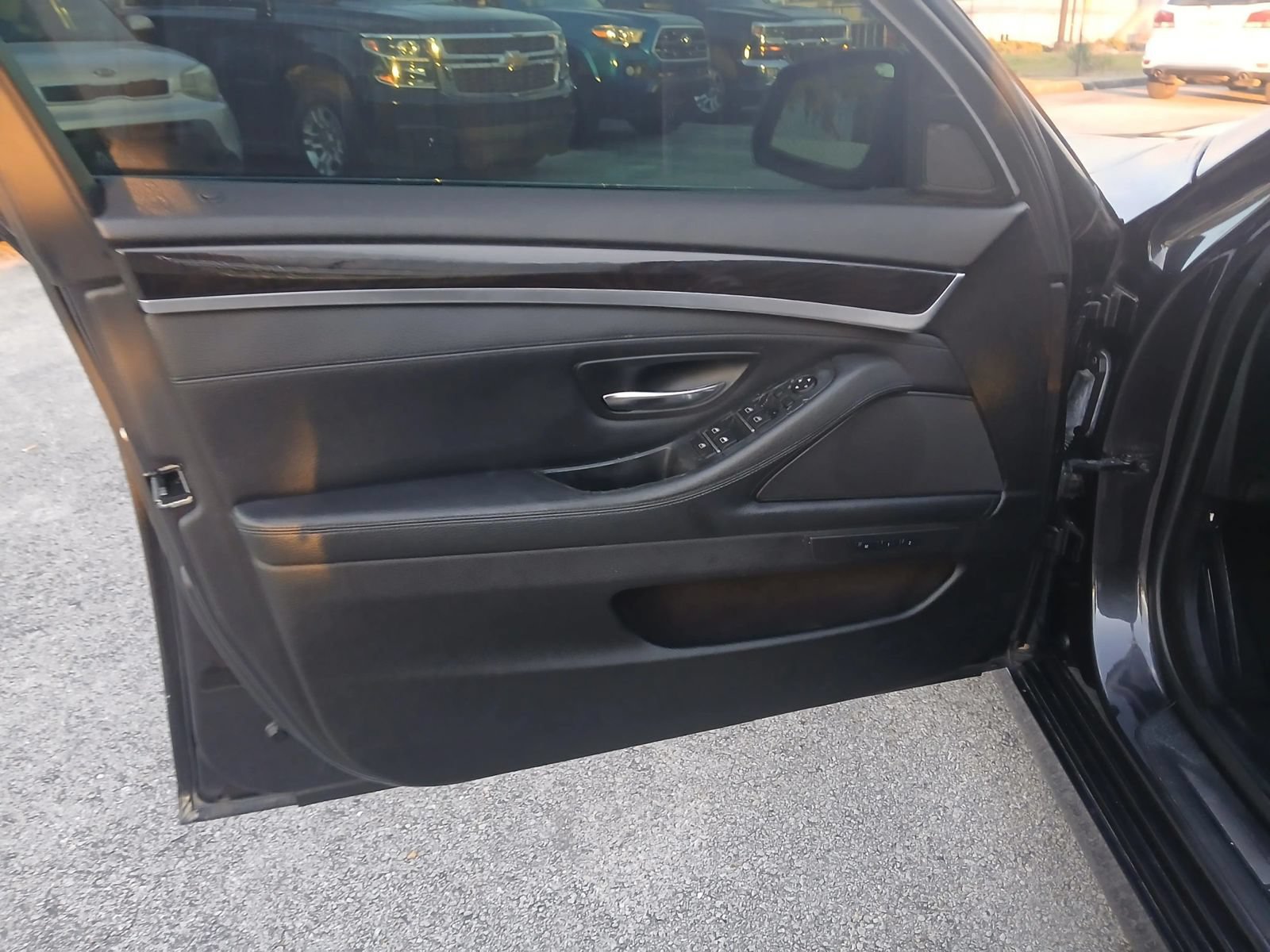 Used 2014 BMW 535i xDrive Sedan AWD/4WD image 11
