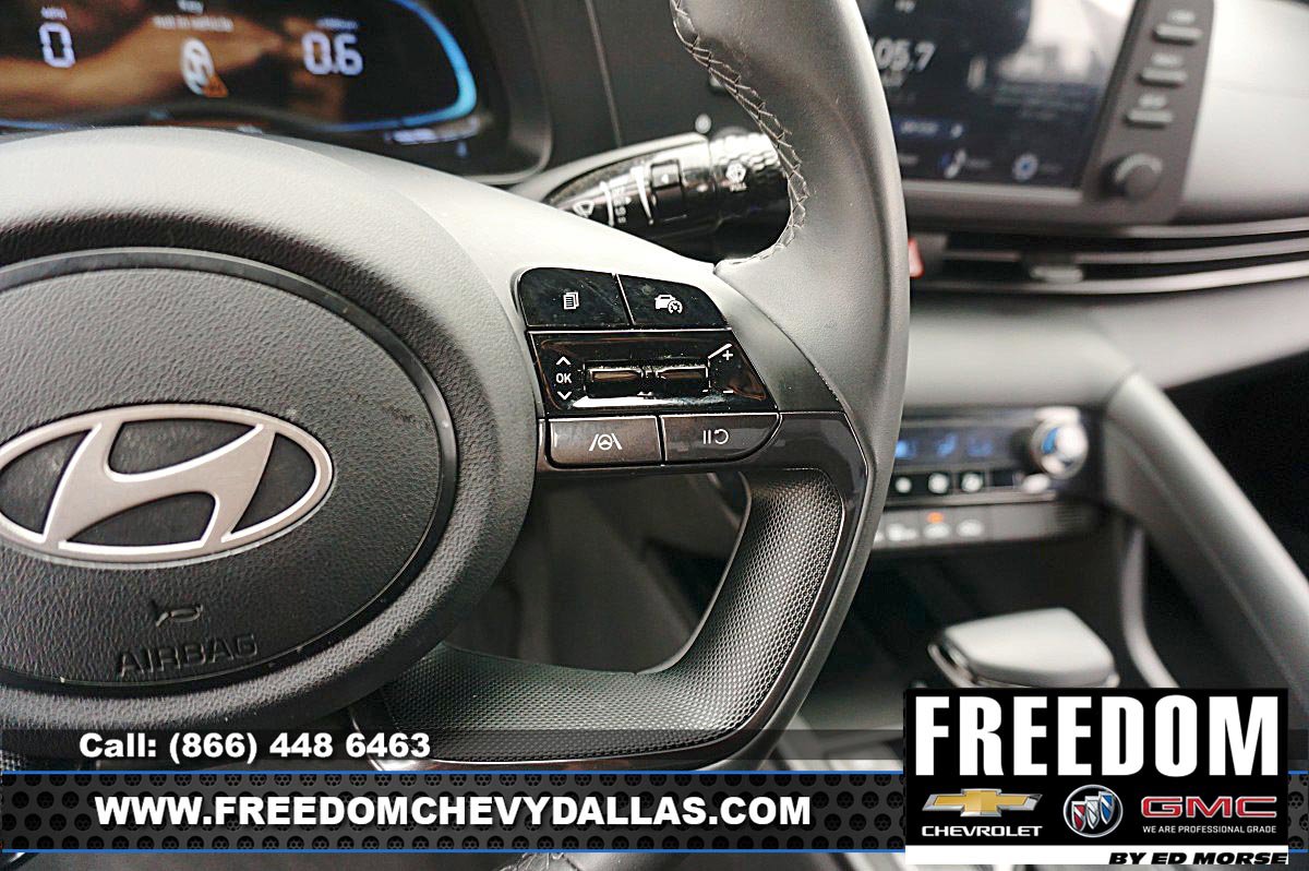 Used 2025 Hyundai Elantra Sport FWD image 21