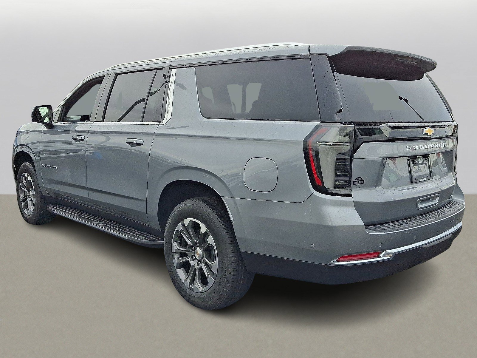 New 2026 Chevrolet Suburban LT image 4